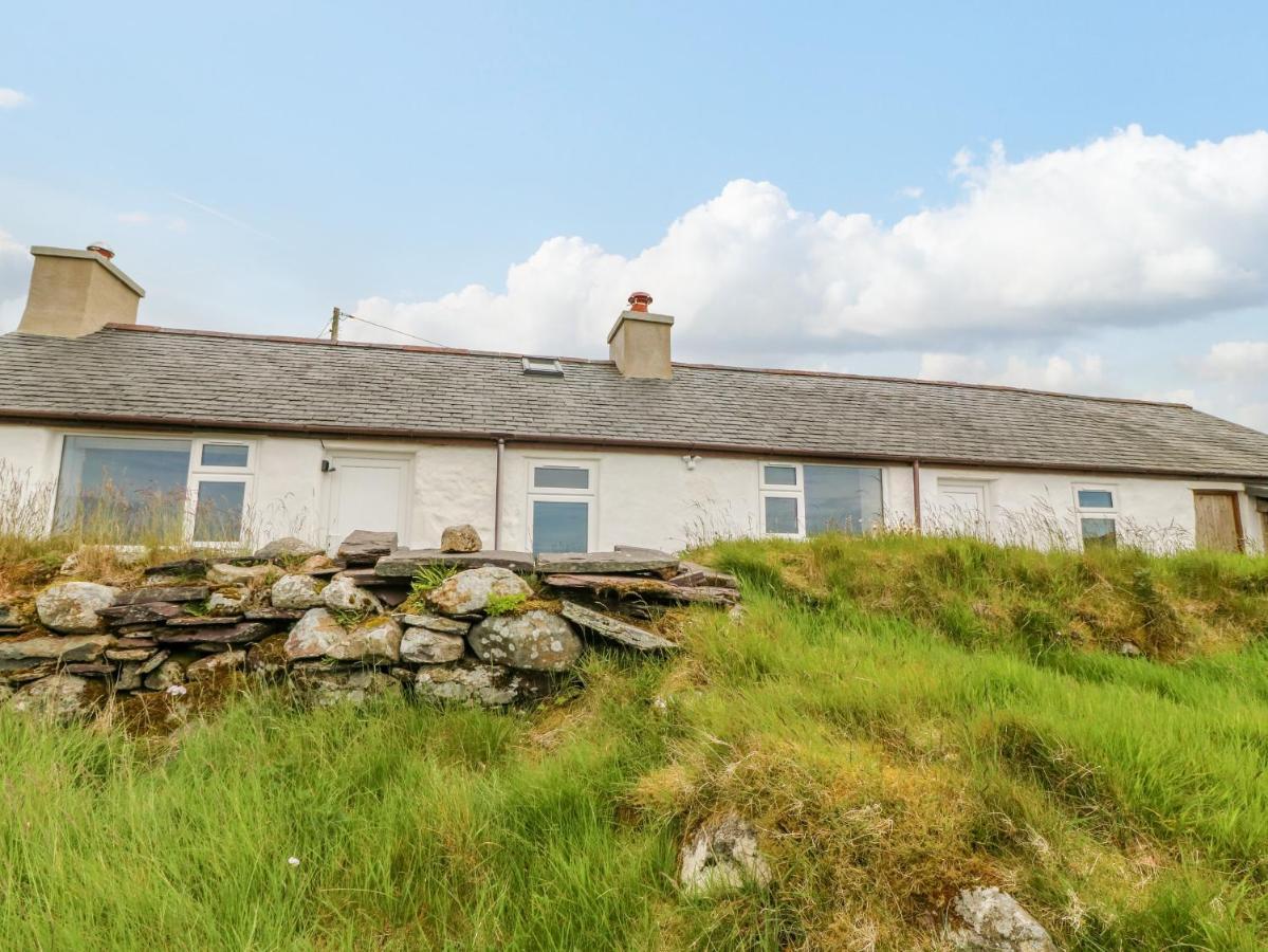 Bryn Derwen Villa เคอร์นาวอน ภายนอก รูปภาพ