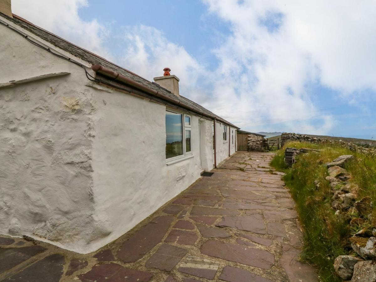 Bryn Derwen Villa เคอร์นาวอน ภายนอก รูปภาพ