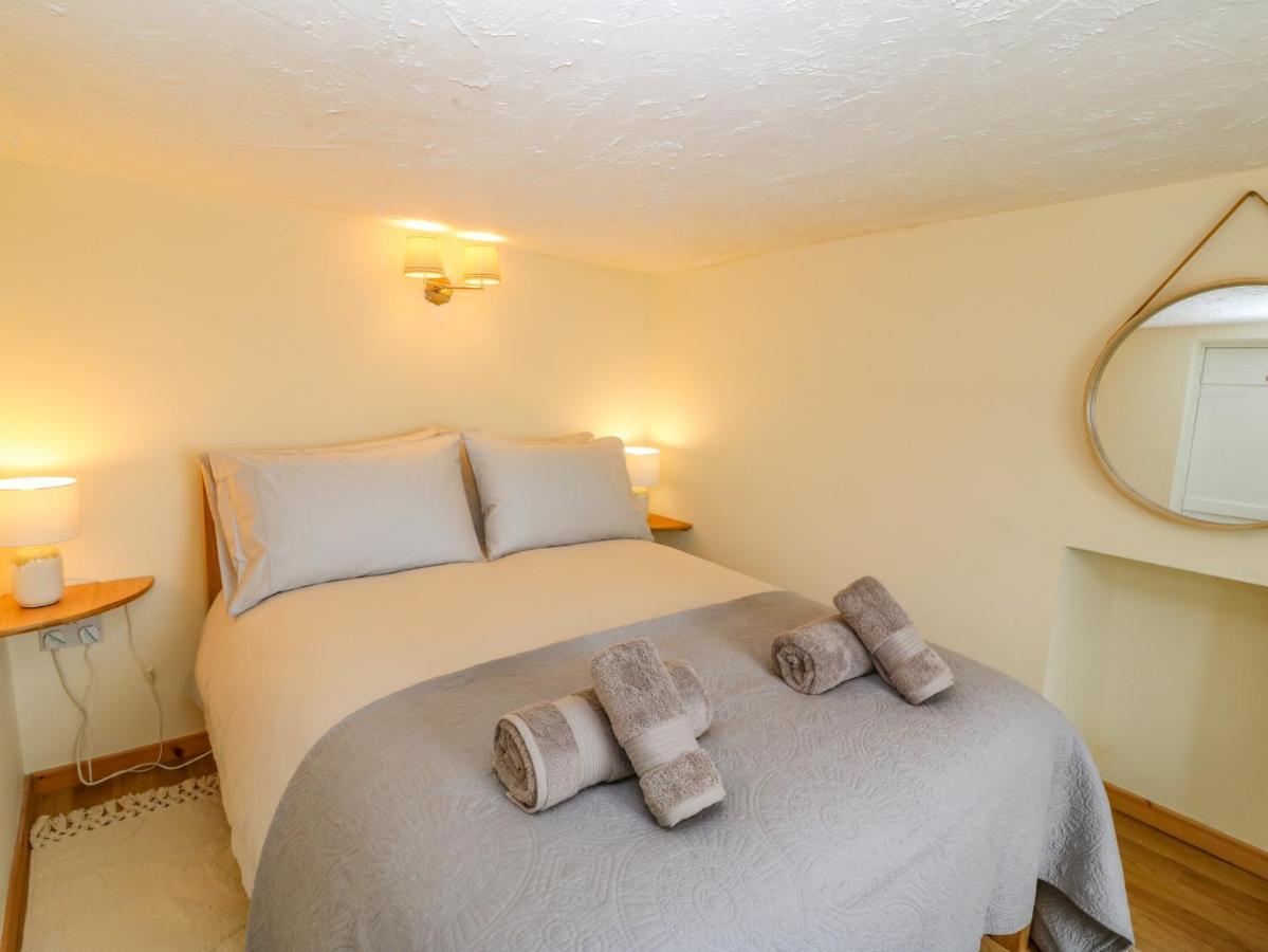 Bryn Derwen Villa เคอร์นาวอน ภายนอก รูปภาพ