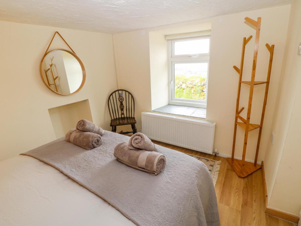Bryn Derwen Villa เคอร์นาวอน ภายนอก รูปภาพ