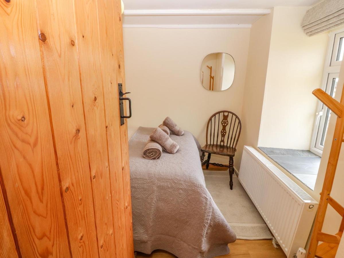 Bryn Derwen Villa เคอร์นาวอน ภายนอก รูปภาพ