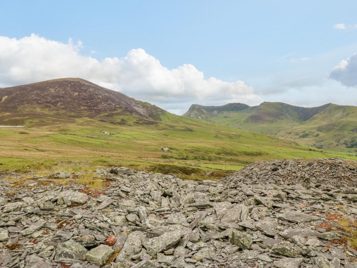 Bryn Derwen Villa เคอร์นาวอน ภายนอก รูปภาพ